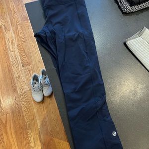 Lululemon pace rival crop